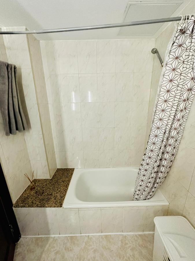 Ocean Front Cozy 2 Bedroom, 3 Beds Spacious- Netflix, Pool, Beach Lift & Fast Wifi Playa del Inglés Exterior foto